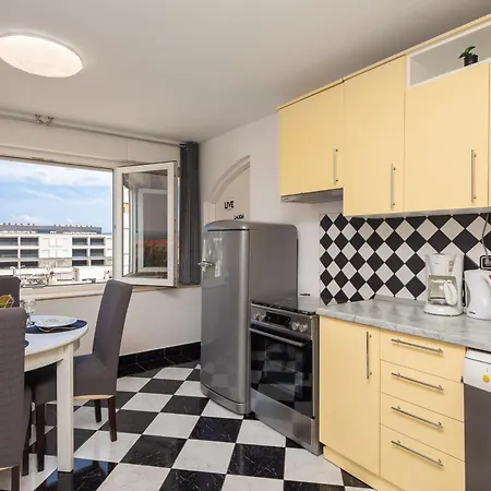 Apollo Apartman Omiš