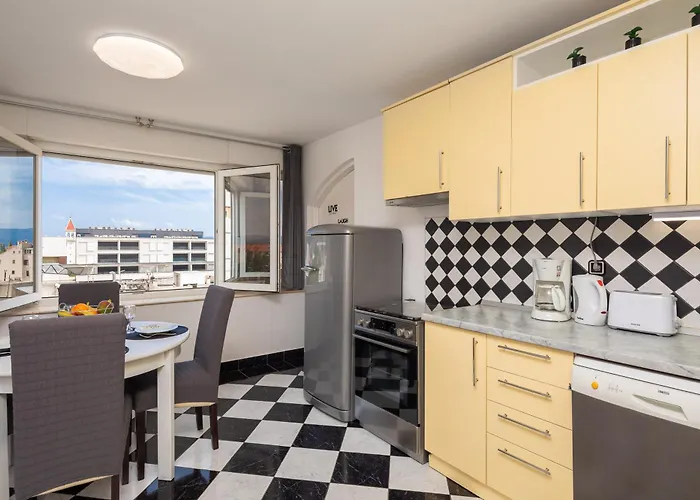 Apollo Apartamento Omiš